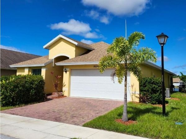 9558 SEA SPRAY Drive, Fort Pierce, FL 34945