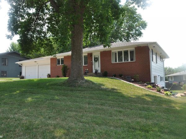 1726 Marcella Heights Drive, Carroll, IA 51401
