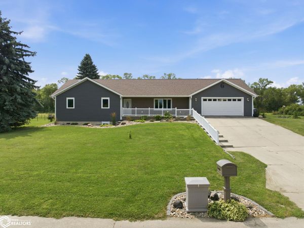 2909 4th Street NW, Mason City, IA 50401
