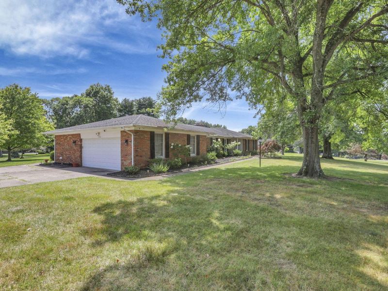 1882 Rosewood NE, Lancaster, OH 43130 Photo 2