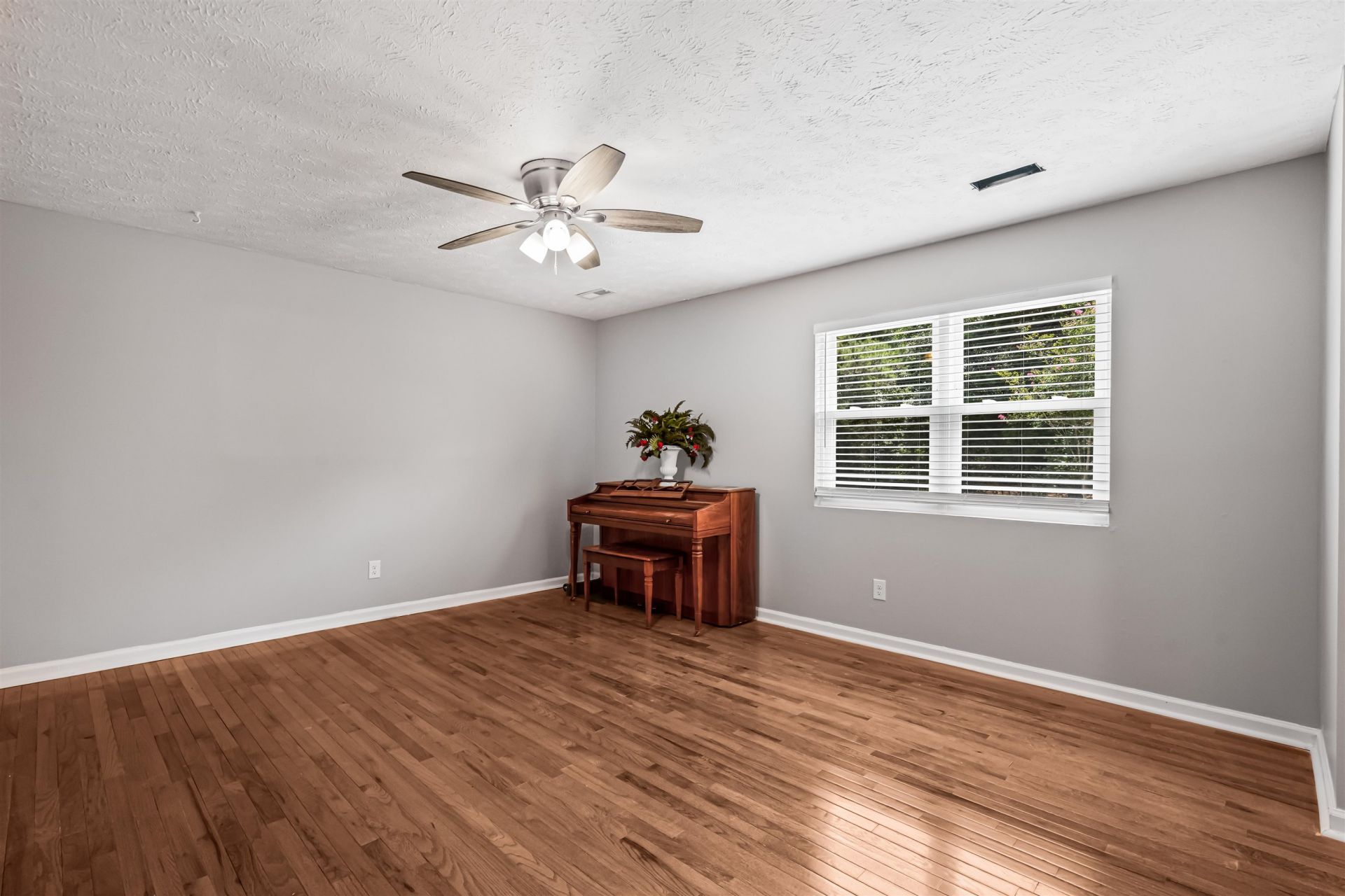 145 Sarah Ave.  Photo 13