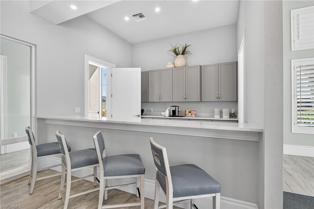 286 Indies Dr E, Unit 101, Naples, FL 34114 Photo