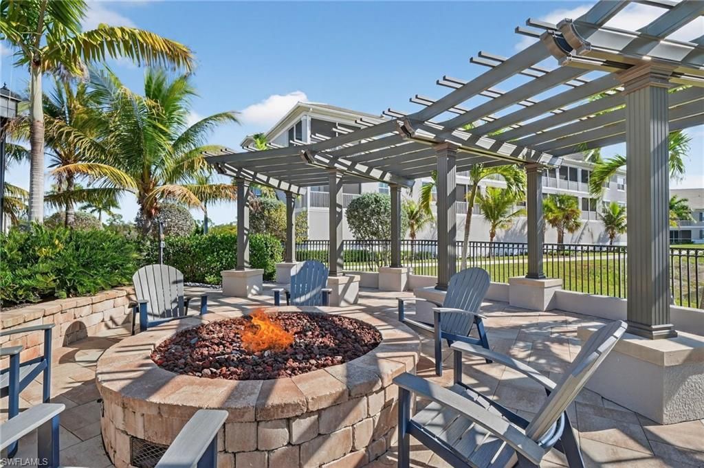 286 Indies Dr E, Unit 101, Naples, FL 34114 Photo