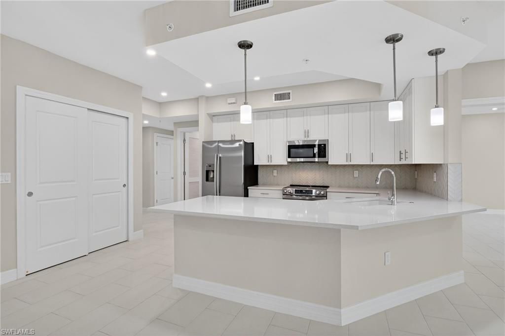 286 Indies Dr E, Unit 101, Naples, FL 34114 Photo