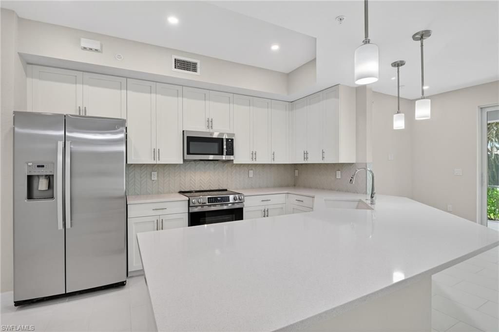 286 Indies Dr E, Unit 101, Naples, FL 34114 Photo