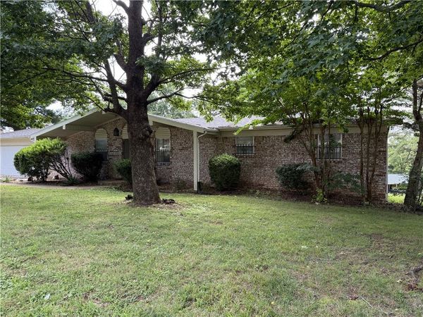 607 Skyline Drive , Harrison, AR 72601