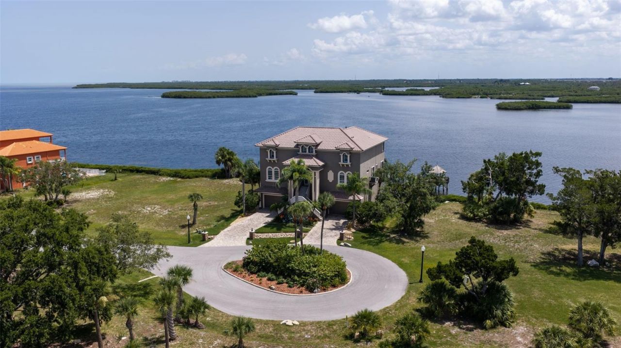 4631 Harborpointe Drive , Port Richey, FL 34668 Photo