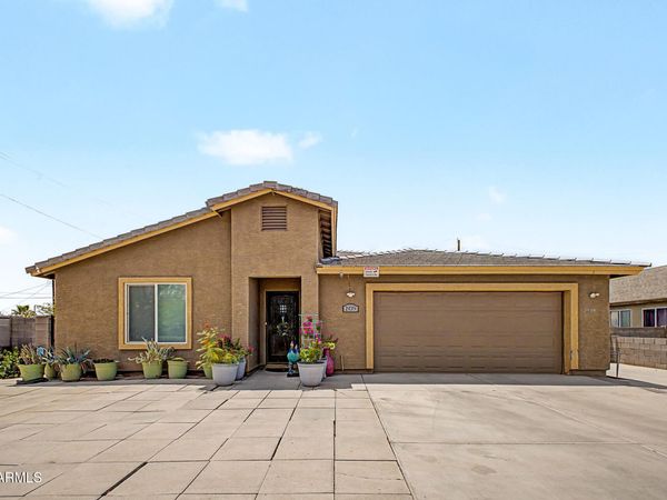 1939 E ENCINAS Lane, Phoenix, AZ 85040