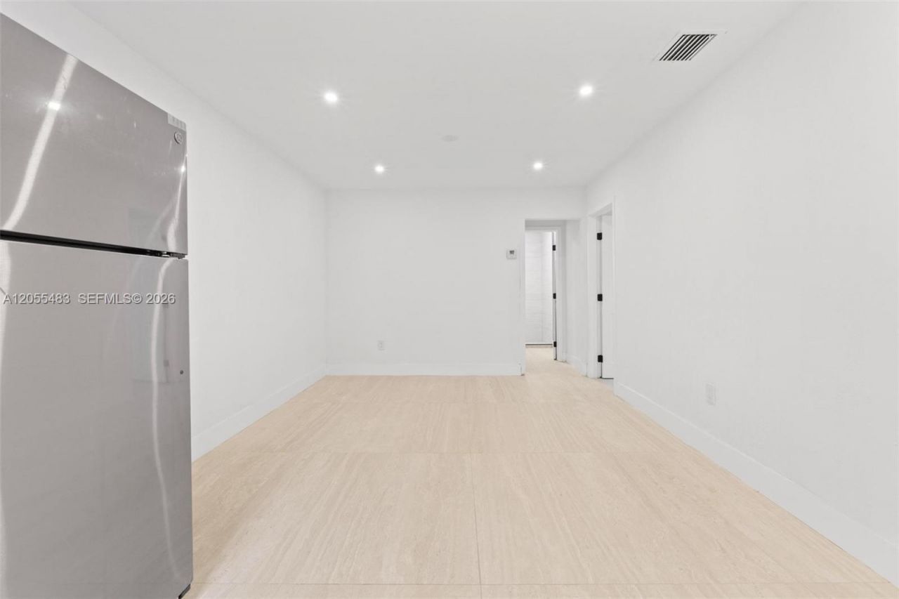 2440 SW 3rd St , Unit 2, Miami, FL 33135 Photo