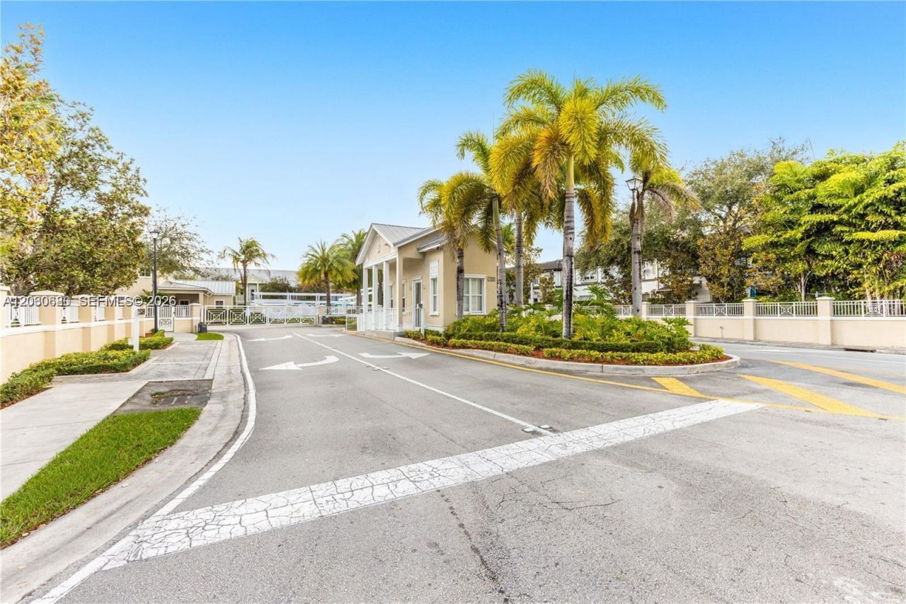 11440 NW 75th Ter, Doral, FL 33178 Photo