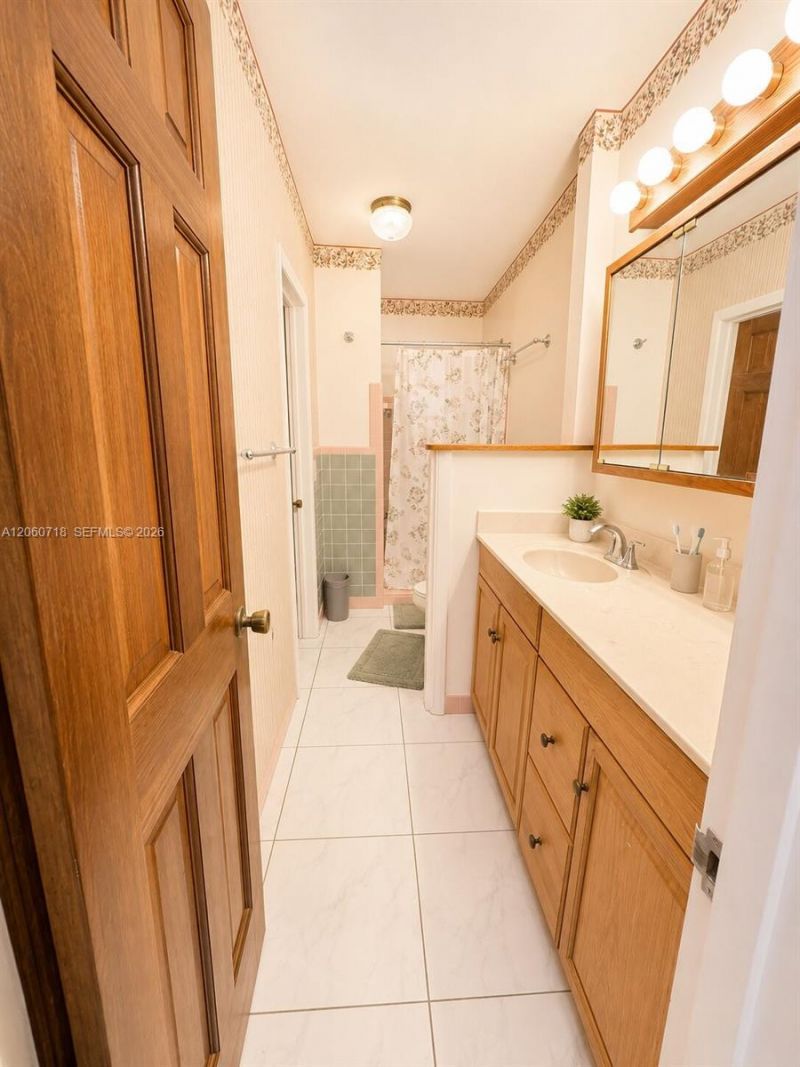 9395 Nassau Dr, Cutler Bay, FL 33189 Photo
