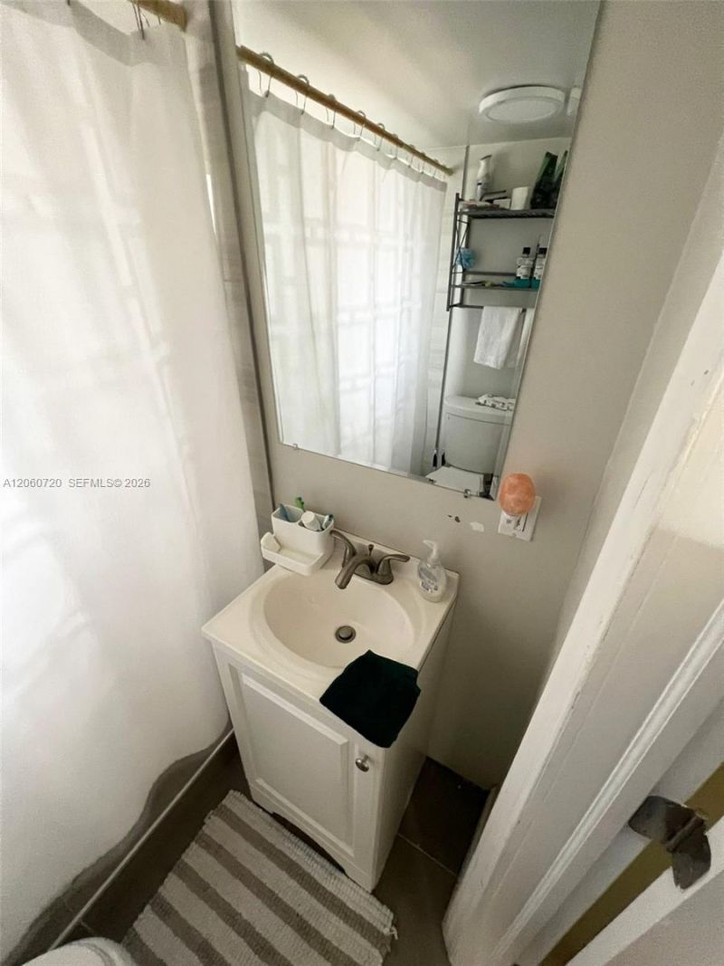 320 SW 4th Ave , Unit B, Miami, FL 33130 Photo