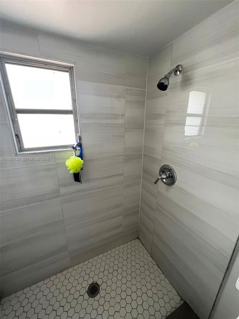 320 SW 4th Ave , Unit B, Miami, FL 33130 Photo