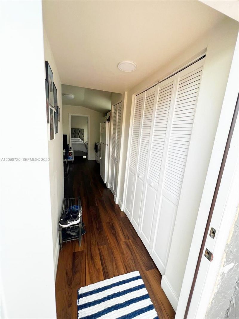 320 SW 4th Ave , Unit B, Miami, FL 33130 Photo