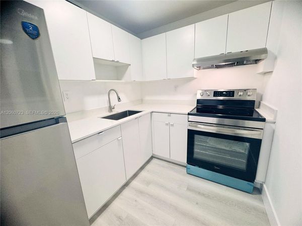6095 W 18th Ave, Unit S219, Hialeah, FL 33012