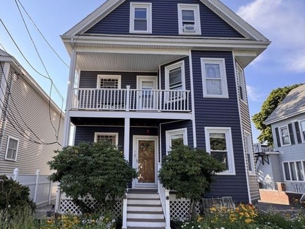 23 Farragut Avenue, Unit 3, Somerville, MA 02144