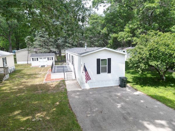 2401 Oak Street, Twin Lake, MI 49457