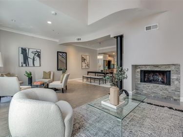4040 Avondale Avenue, Unit 402, Dallas, TX 75219