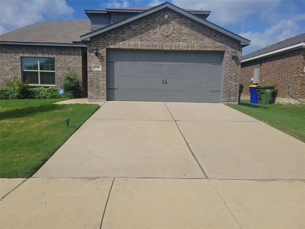 2031 Canterbury Drive , Seagoville, TX 75159