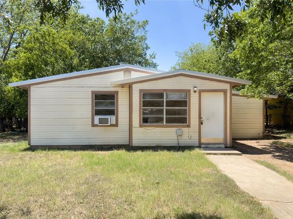 401 Long Drive, Mineral Wells, TX 76067