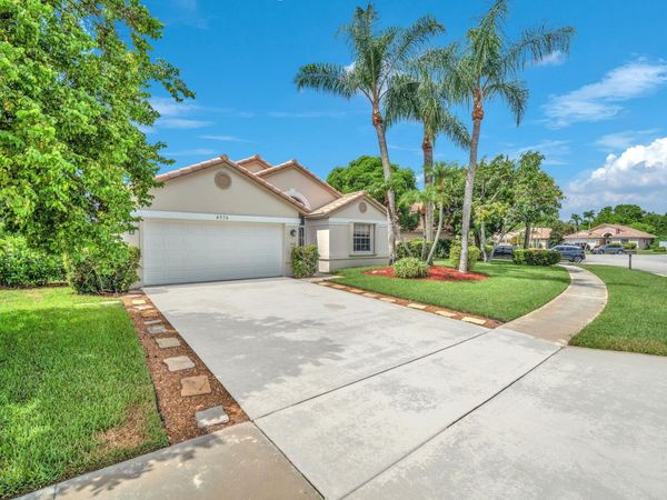 8576 WINDY Circle, Boynton Beach, FL 33472