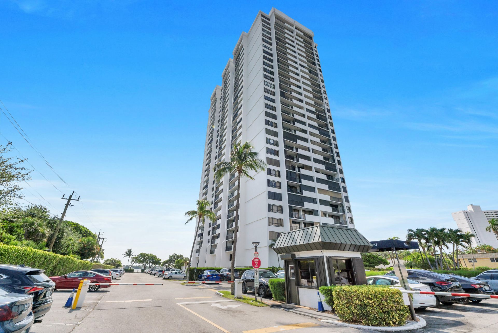 5600 N Flagler Drive, Unit 2504, West Palm Beach, FL 33407 Photo