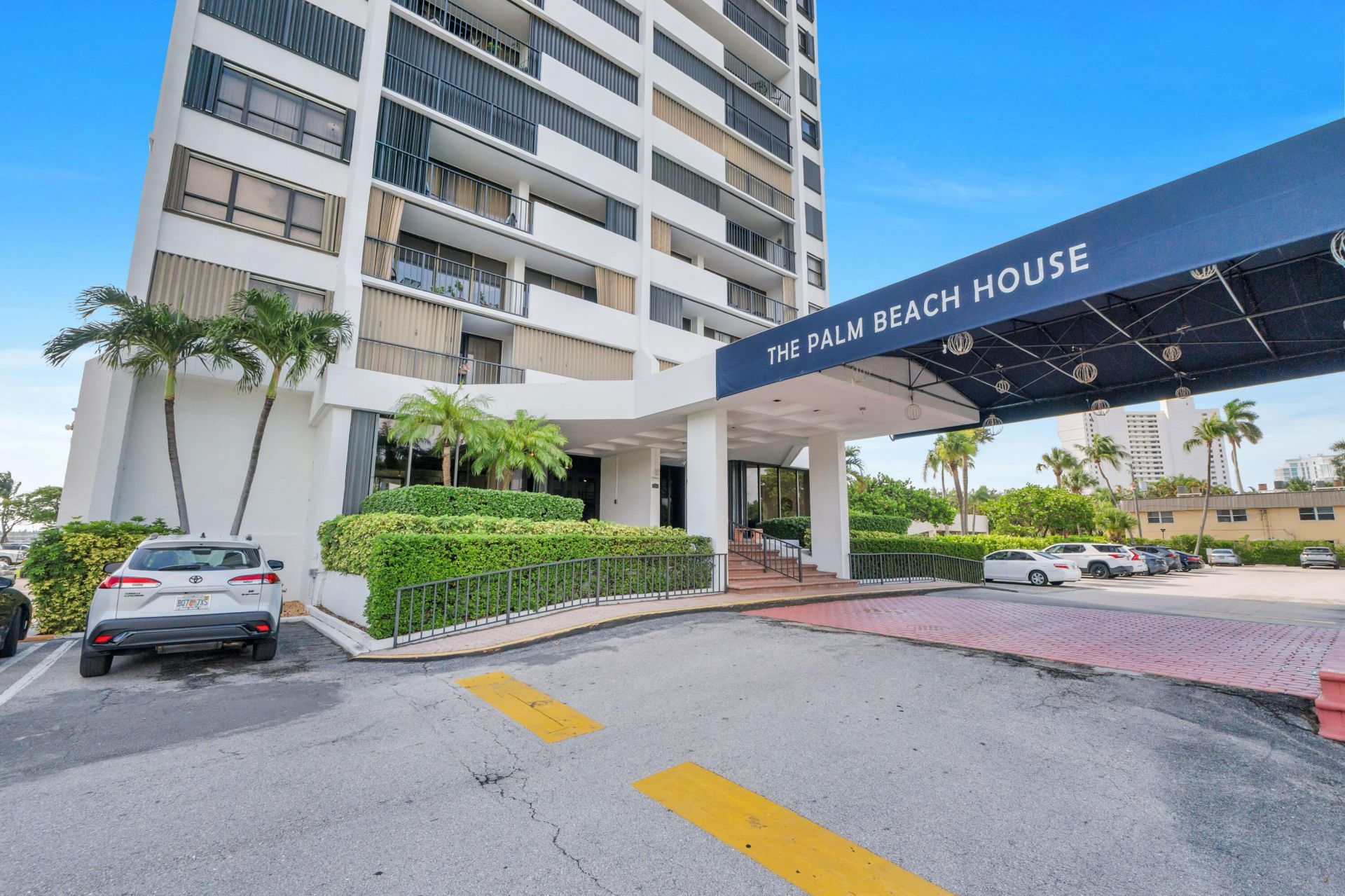 5600 N Flagler Drive, Unit 2504, West Palm Beach, FL 33407 Photo