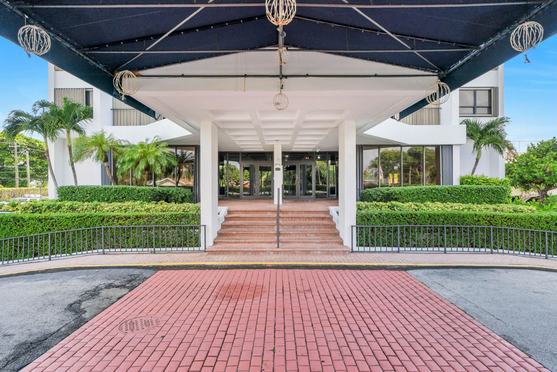 5600 N Flagler Drive, Unit 2504, West Palm Beach, FL 33407 Photo