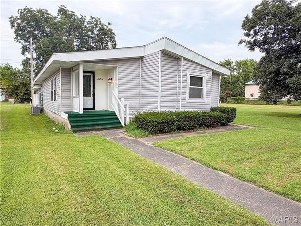 226 Dixie Street, Sikeston, MO 63801