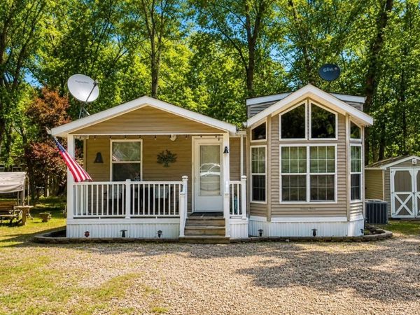1-109 Woodhaven Lakes , Sublette, IL 61367