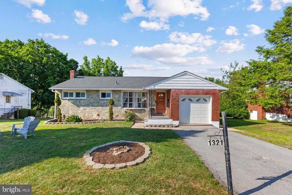 1321 SAINT JOHN STREET, ALLENTOWN, PA 18103