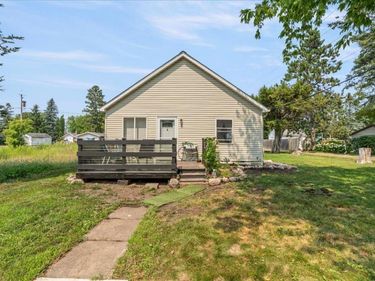 225 4th Street NE, Crosby, MN 56441