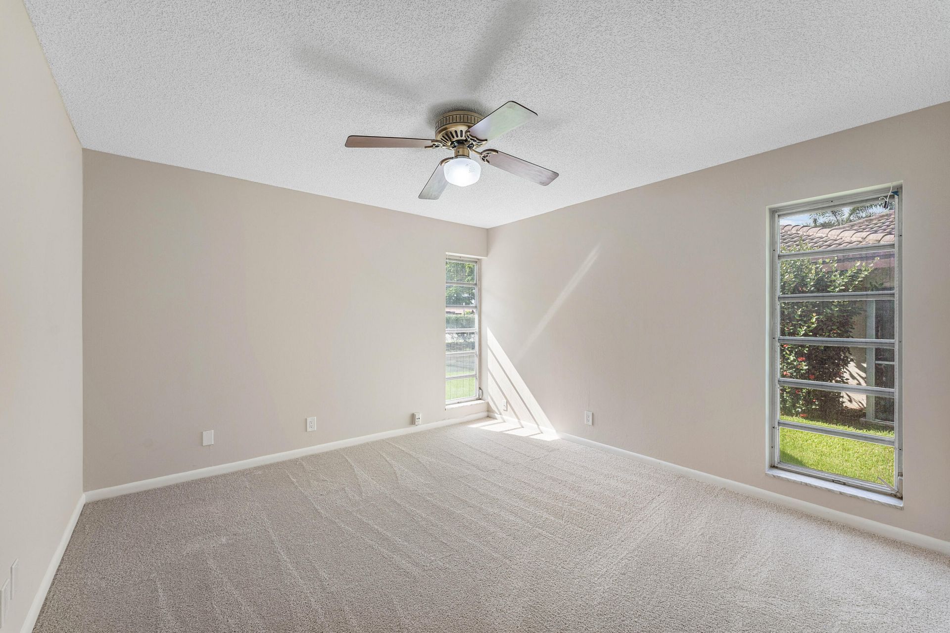 1752 Riverwood Lane, Coral Springs, FL 33071 Photo