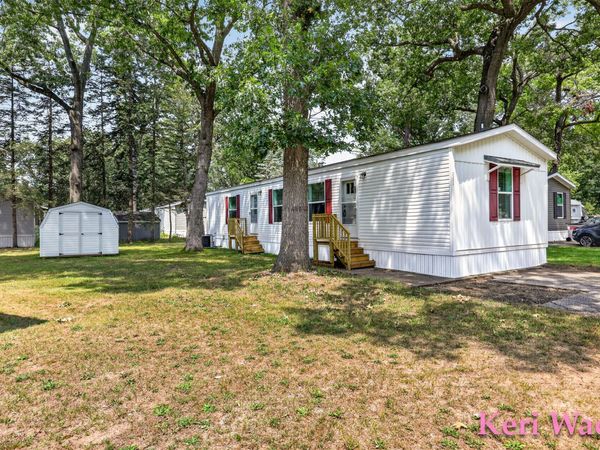 2353 Oak Street, Twin Lake, MI 49457