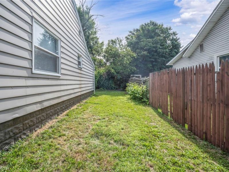 1247 Dietz Avenue, Akron, OH 44301 Photo 32