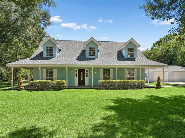 105 N HOLIDAY Drive, Slidell, LA 70461