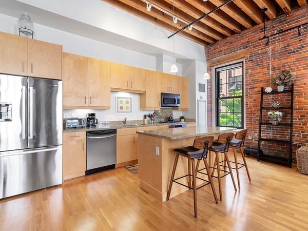 101 Broad St, Unit 2C, Boston, MA 02110