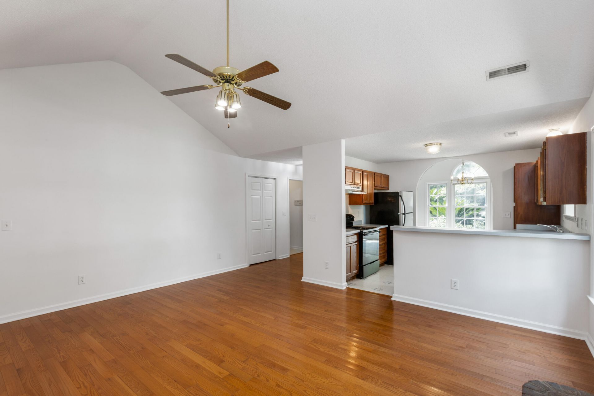 956 Portabella Lane Photo 7