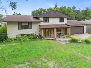 2607 64th Avenue N, Brooklyn Center, MN 55430
