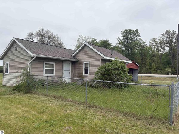 3988 Isabella Road W, Shepherd, MI 48883