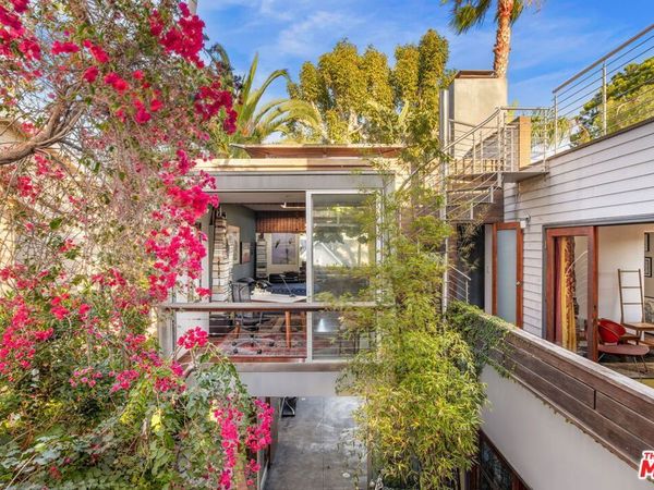 927 Amoroso, Venice, CA 90291