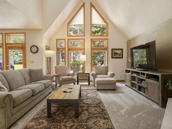 57006 Peppermill Circle, Unit 11-C, Sunriver, OR 97707