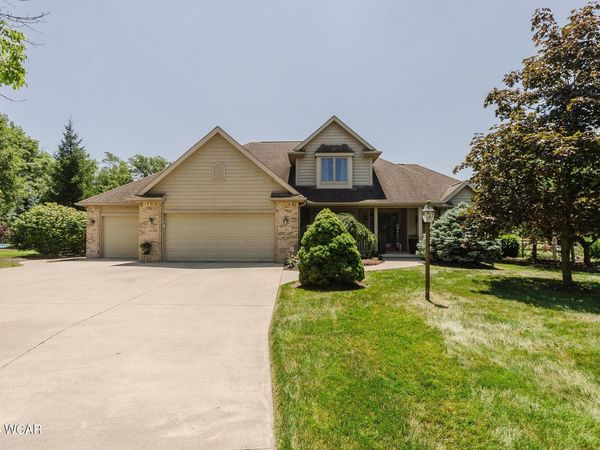101 Hawthorn Court, Bluffton, OH 45817