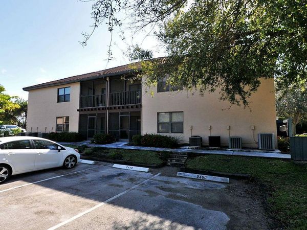 2416 SE GARDEN Terrace, Unit 203, Port St. Lucie, FL 34952