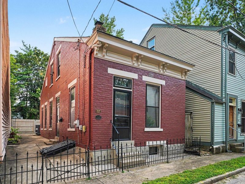 239 Kentucky Avenue, Covington, KY 41011 Photo 1