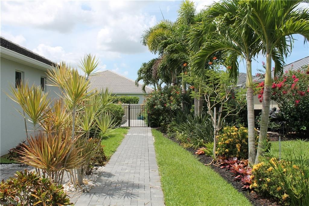 2736 Lambay Ct , Cape Coral, FL 33991 Photo