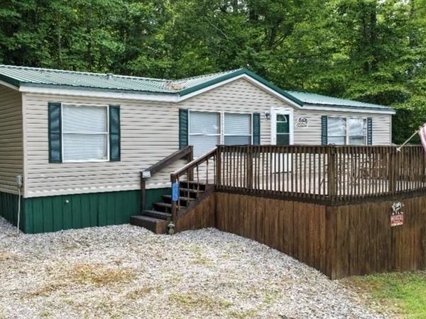 635 Lakeshore Drive , Mammoth Cave, KY 42259