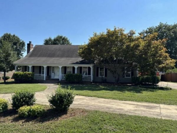 1323 Martin Way , Bowling Green, KY 42104