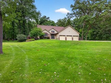 5843 Meadow Drive SE, Rochester, MN 55904