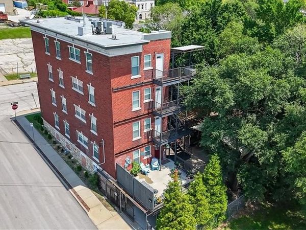 1401 E 11th Street, Kansas City, MO 64106